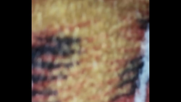 Tanguita jugosa excitante en la cama calliente