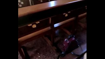 教会で自慰をする興奮した