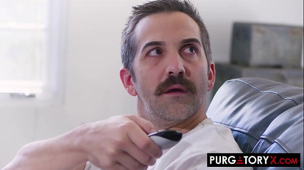 Scarlett Alexis Gets Fucked With The Magic Remote