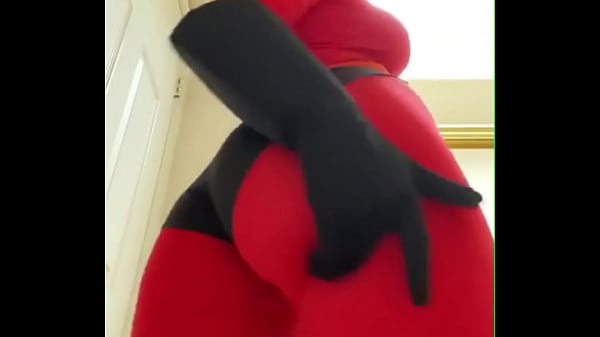 Incredible Sexy Woman Shows Her Culotte 16 sec