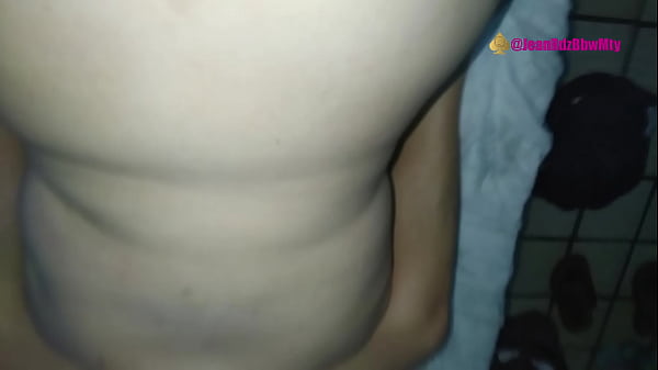 thumb quickie trheesome