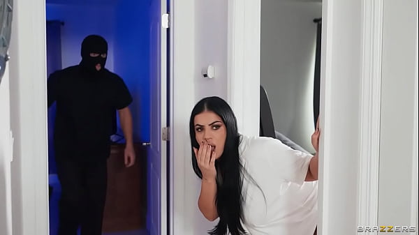 Download Video - Break In And Fuck Me Lissa Aires &sol; Brazzers&sol; Enter XVPROMO on official site for discount