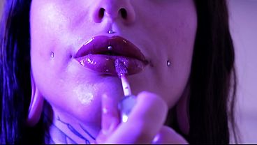 Laetitia Versace unleashes her power; Charm, Elegance and Sexual Intensity