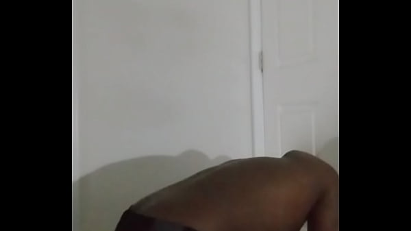 Thinking of more romantic things to do like worshipping women by sketching one for free 11