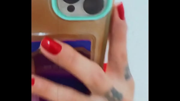 Chegando de mais uma sess&atilde;o incr&iacute;vel de bronzeamento, voc&ecirc;s pediram tanto que voltei com meu corpo bronzeado da cor do ...