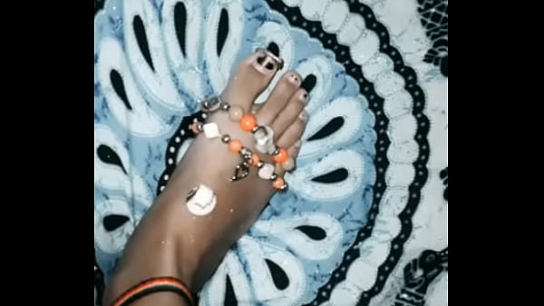 luscious foot lomotif