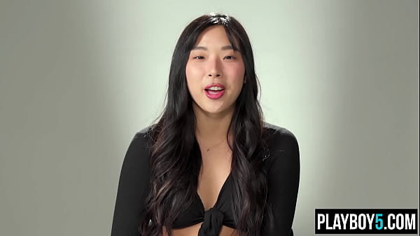 Korean babe Elle Lee masturbation to full orgasm after a podcast