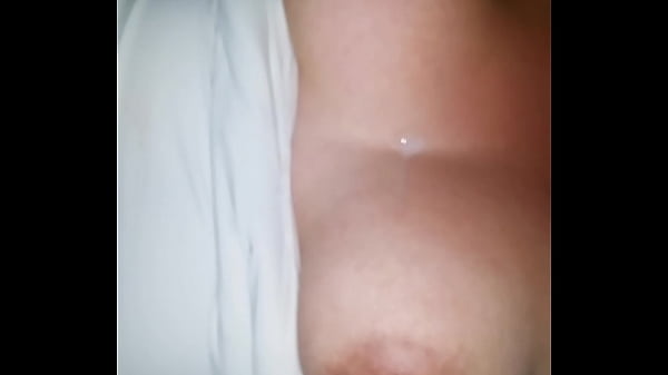 Me vengo en las tetas de mi hermana d., cum in ...