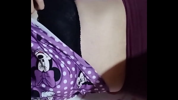 Jovencita Culona Seduce al C&aacute;mara en Vestuarios