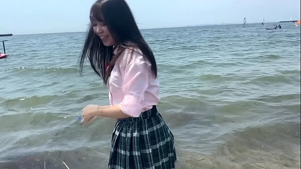 Sex at the hotel after dating at the sea. A rich kiss with older guy. The technique of blowjob is erotic. Pussy feels good to be touched by fingering. Japanese amateur homemade porn.
