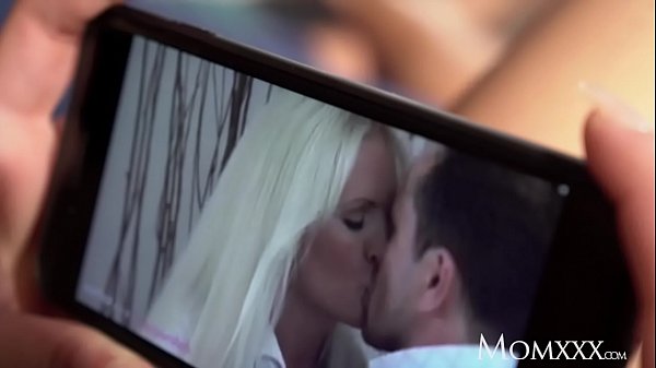 Intense makeup sex after fight with blonde bombshell Cherry Kiss