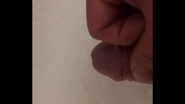 Pajita en la ducha con acabada