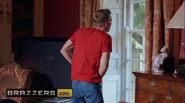 (Kiki Minaj, Danny D) - Nude To The Neighborhood - Brazzers
