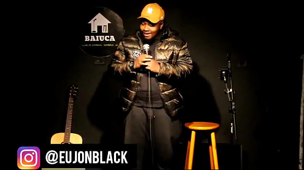 Comédia em pé, standup comedy, segue no insta @eujonblack
