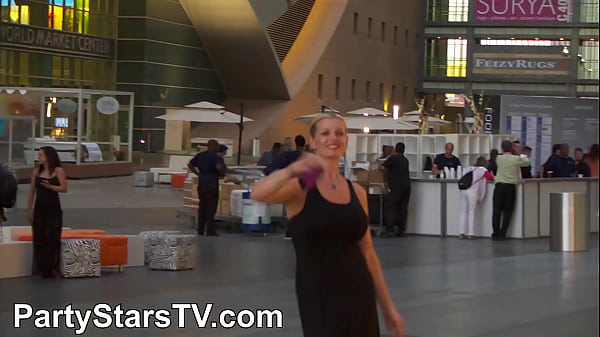 Sexy Girlfriend Dancing in Las Vegas Then Whipping Strangers