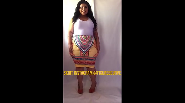 TREMENDO BOMBOM LATINA ENANA CULONA CALIENTE