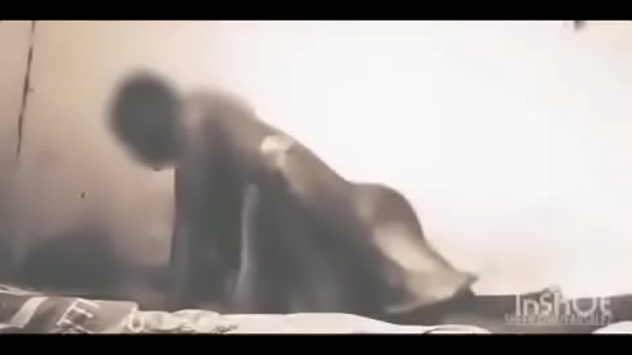 Señora mucama madura siendo follada por un trabajador del sitio
                     muchos negros