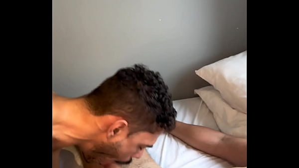 Download Video - Chupou meu cu feito manga e deu leite na boca