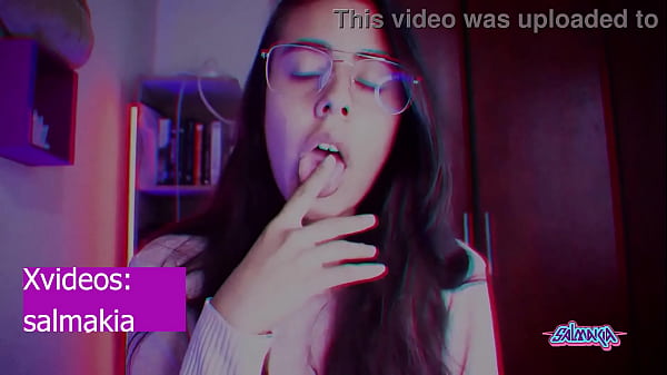 Vintage style- I masturbate with a huge dildo and I put it inside my hairy pussy