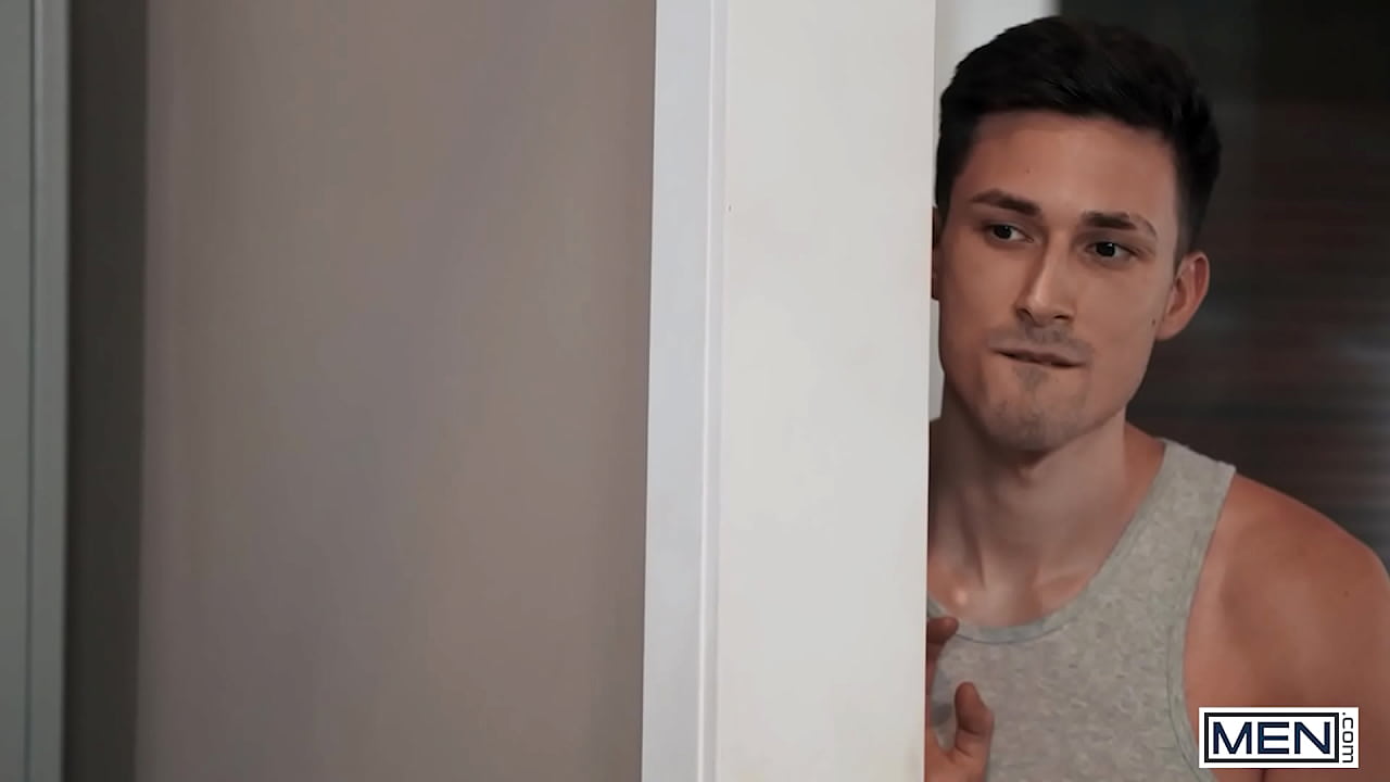 HOMBRES - Kane Fox observa a Roman Todd levantar pesas en el gimnasio, se pone cachondo por su polla
                    hardcore blowjob handjob ass fucking gay missionary workout men cowboy rimjob cum on mouth locker room riding dick muscular men reverse cowboy man pussy standing doggy unprotected sex muchos negros