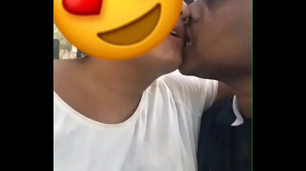 Command from Netivot pampering with a kiss video 6 sec