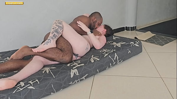 I TOOK OFF MY PANTIES AND CALLED HIM TO PUT IT IN ME HARD AND I CUMMED ON HIS DICK