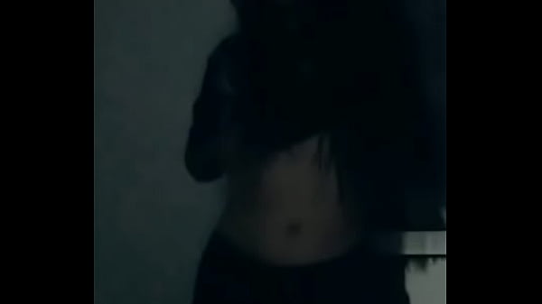 Você gozaria pra mim? Tayla putinha de 18 rebolando no escuro querendo pica