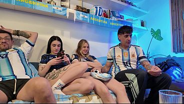 アルゼンチン 2 イングランド 1: 配信が手に負えなくなり、ケイラ、チャビタ、フェフォと乱暴なセックスをすることになった!
