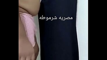 سكس عربي جديد ديوث يصور زوجته تتناك مع فحل زب كبير