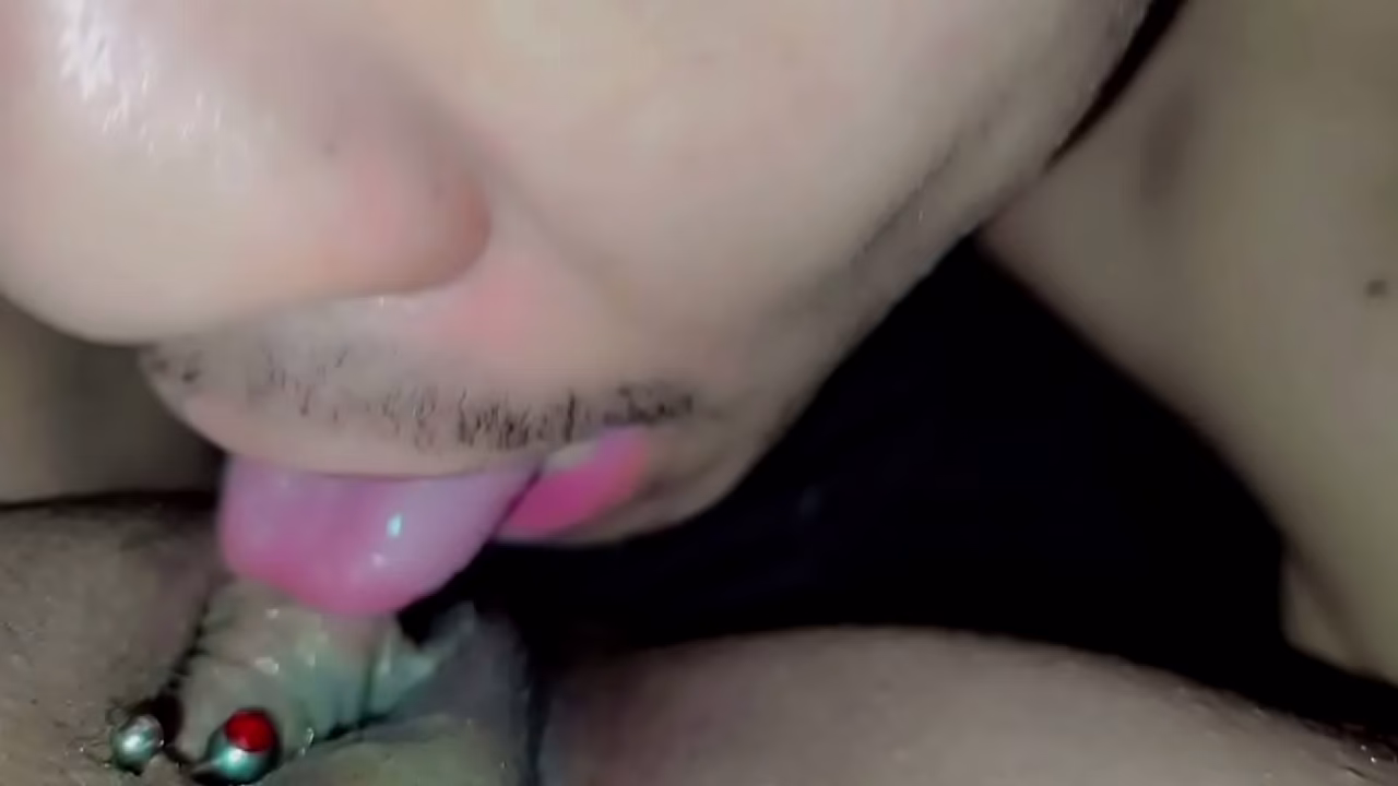 Paty adora receber leitinho no pelo do marido corno