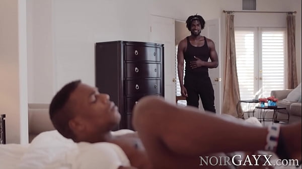 Fed Up Boyfriend Cheats On His Messy Boyfriend ...