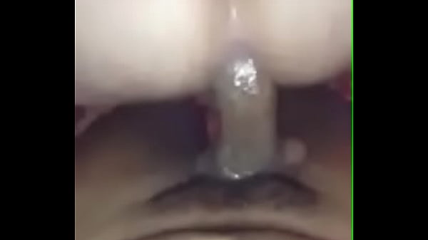 Download Video - sentando na rola do neg&atilde;o at&eacute; ele gozar dentro de tes&atilde;o &sol; cumming inside my ass