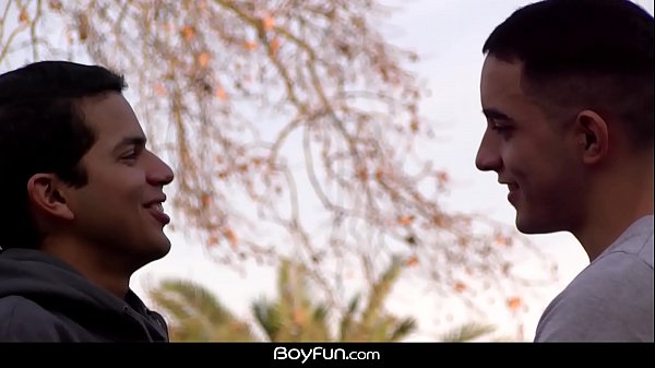 Twink Latinos Fuck Bareback After First Date
