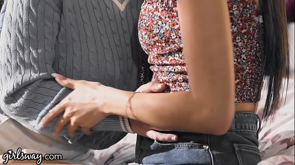 Download Video - GIRLSWAY FULL SCENE&excl; Gabbie Carter's Lesbian Threesome w Eliza Ibarra & LuLu Chu