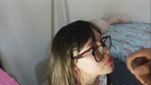 白色肌のヤリマン美乳ビッチ彼女が高速ピストンでイキまくる。