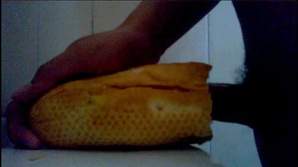 Thủ dâm với bánh mì