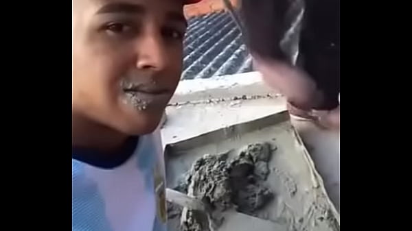 Meu pai mando eu esperimenta o siment&atilde;o gostoso