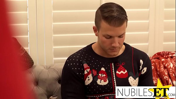 "Spreading Holiday Cheer Across Their Faces" Jizzwold XXXmas Vacation Fuck