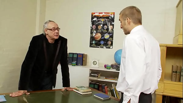 18 year old slut was fucked in a student dorm after school