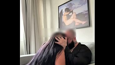 彼女はゲイブ・スペックの従順な奴隷だった！専属の娼婦は主人に尽くす方法を学び、最後にはご褒美としてペニスを手に入れた。