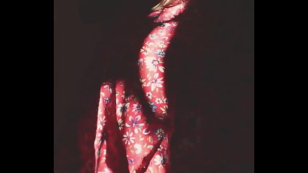who is she? | Quien es ella? Name
