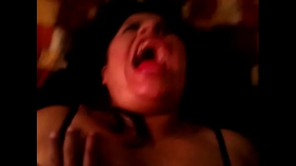 Download Video - como gime la putita