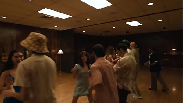 BAD BUNNY - BAILE INoLVIDABLE (Video Oficial) DeBÍ TiRAR MáS FOToS