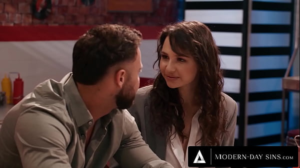 MODERN-DAY SINS - Sneaky Sex In A Diner With Liz Jordan Who Can't Wait To Taste Her Date's Cock