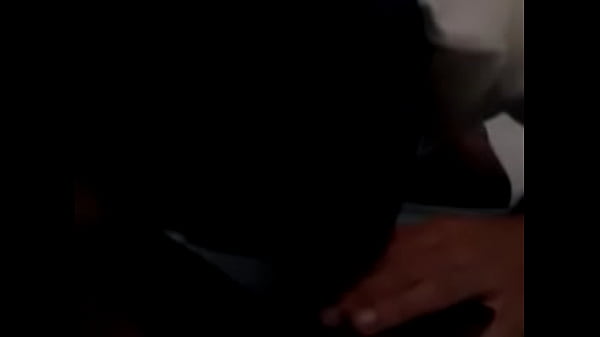 Muleke mamando o casado