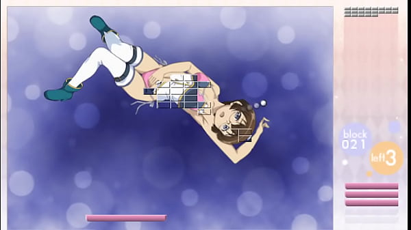 Tamura Manami Strip Arkanoid gameplay