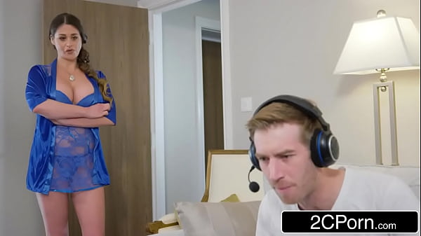 Voluptuous Hungarian Babe Fucked By Her Gamer Step Son - Cathy Heaven