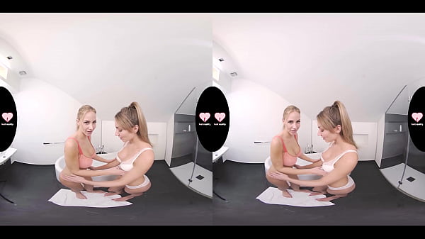 LustReality Hot Orgasms In The Bathtub VR Porn