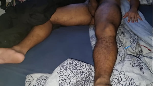 Download Video - Um tes&atilde;o muito grande logo cedo com a pica muito dura&period;