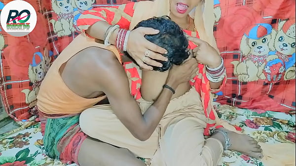 Download Video - Bhabhi ji took off her salwar kameez and fed her breast milk to her brother-in-law and got him fucked in doggy style